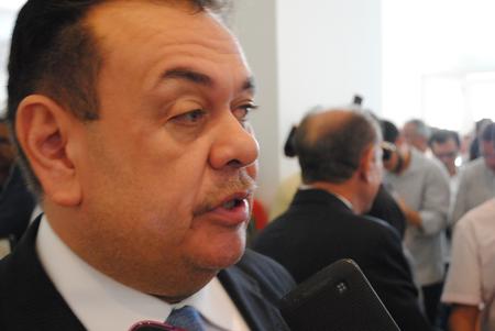 Deputado comenta sobre mudanças no governo do estado.