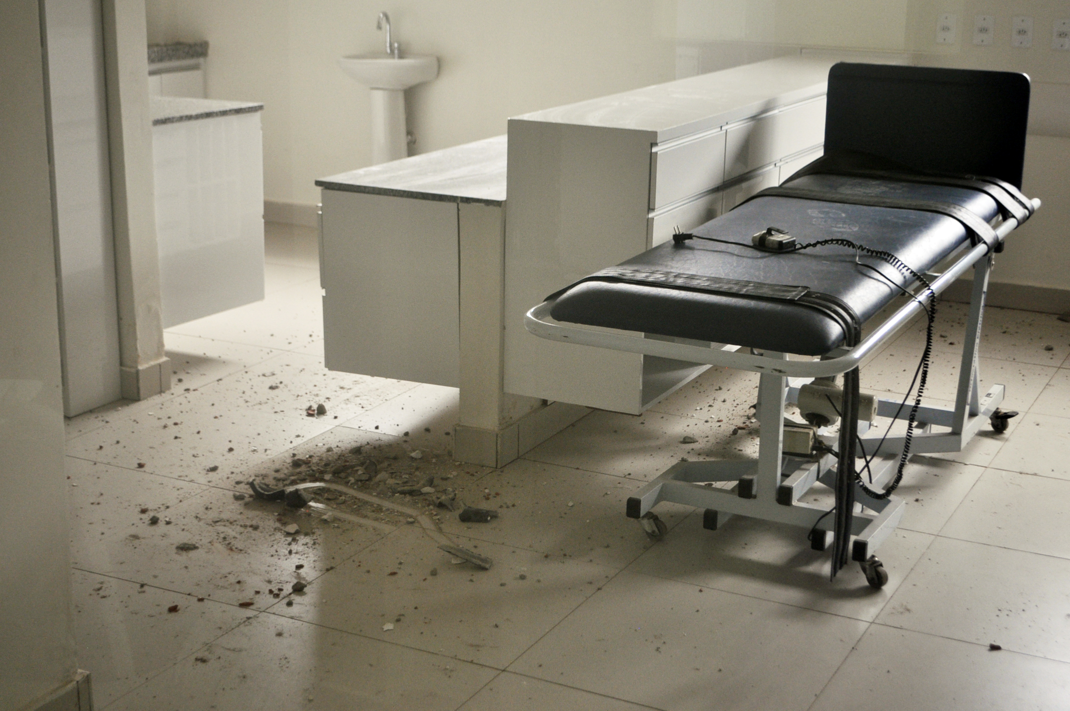 Novos leitos construídos estão em estado de abandono e processo de deteriorização