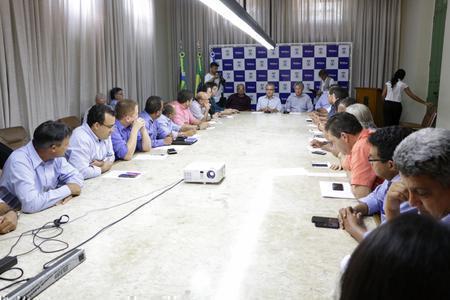 Reunião entre Firmino Filho e base aliada