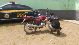 Moto recuperada em Altos
