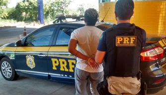 Preso por mandado de prisão em Floriano