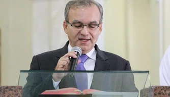 Prefeito Firmino Filho (PSDB)