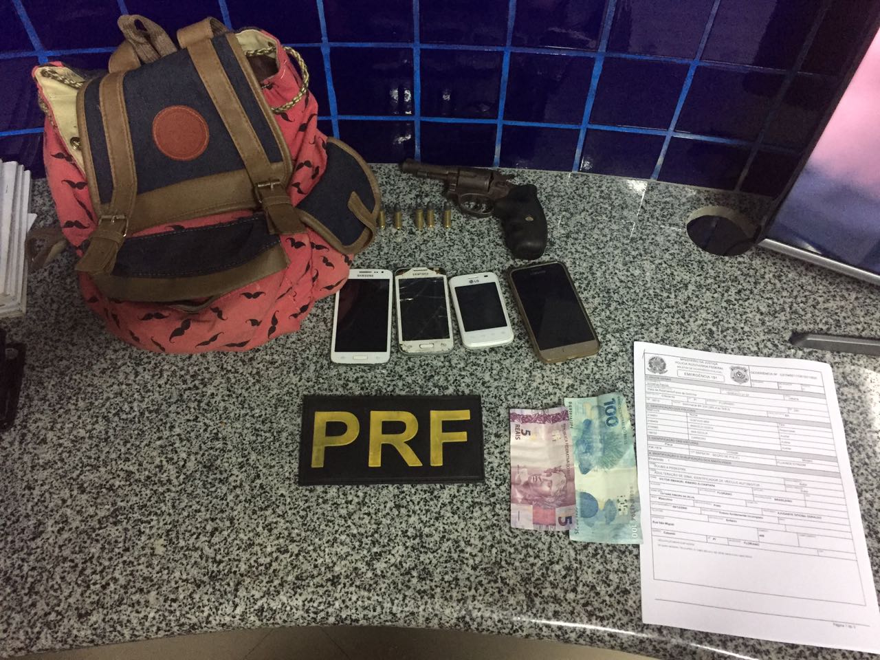 Menor de idade é detido logo após cometer assalto em Floriano.