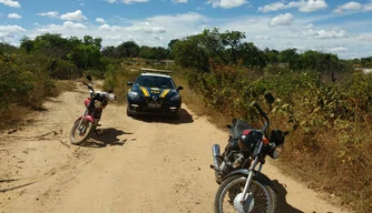 PRF apreende duas motocicletas que teriam sido roubadas em Floriano-PI.