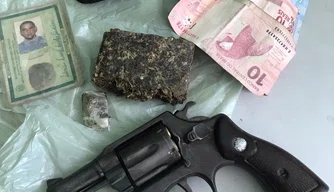 Material apreendido pela Força Tática