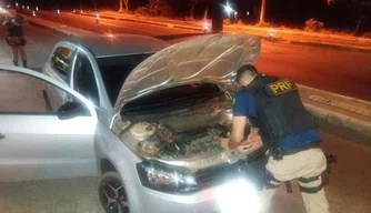Carro roubado em Brasília é recuperado em Floriano.