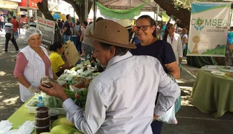 Feira da Agricultura Familiar na Praça Rio Branco