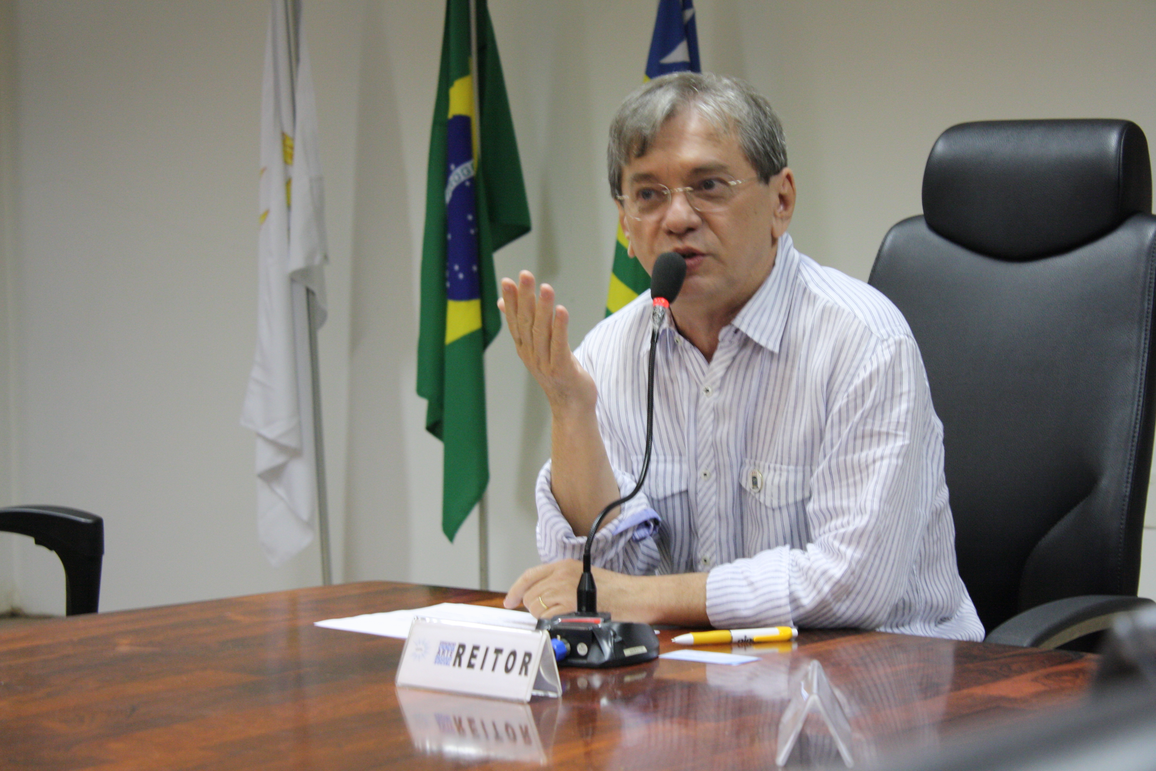 Reitor da UFPI, José Arimatéia Dantas Lopes.