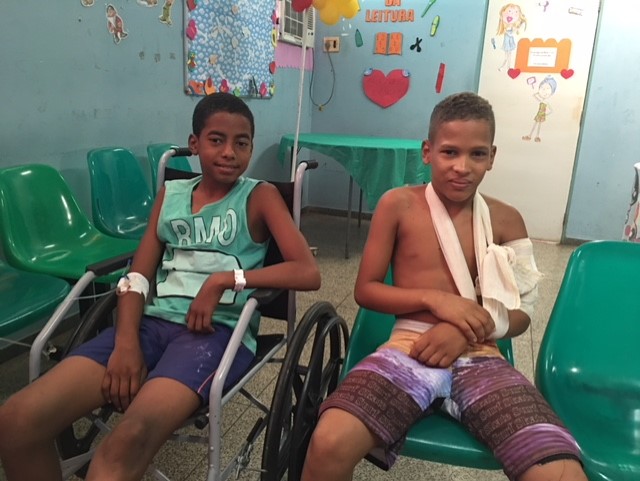 Crianças que deram entrada no HUT após terem sofrido uma queda.