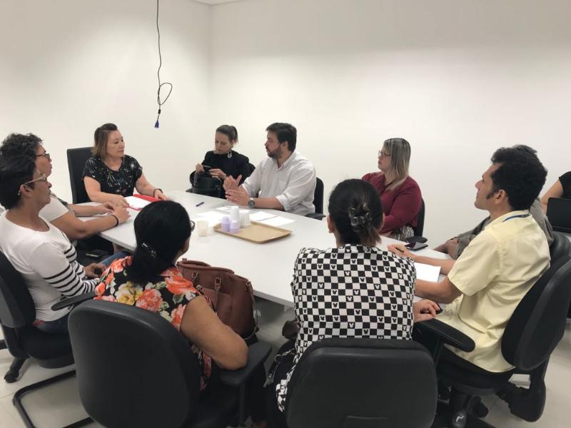 Reunião sobre a falta de água em dois bairros de Teresina.