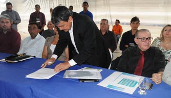 O Governador fez a autorização durante Convenção em Floriano.