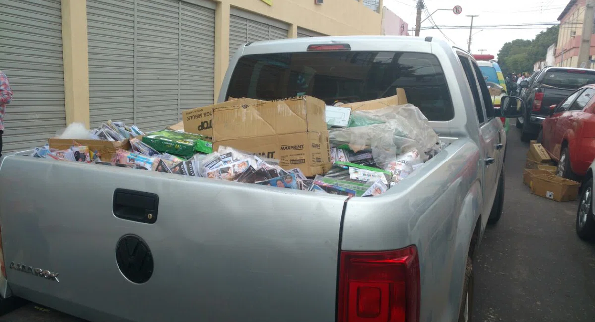 Operação de combate a pirataria no Centro de Teresina.