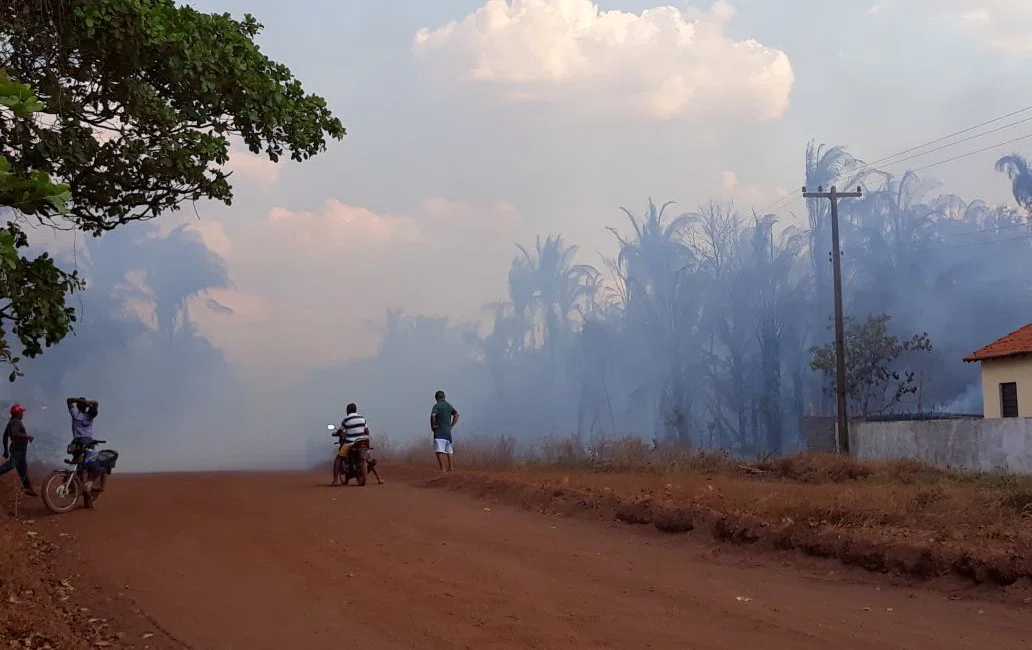 Incêndio de carro em Matias Olímpio.