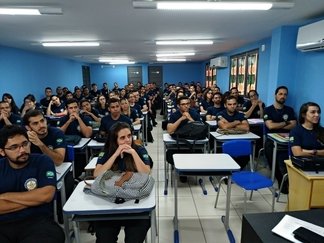 O curso começou no início de janeiro e está previsto para finalizar em março.
