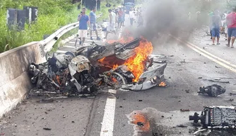 Acidente envolvendo carros na entrada de Campo Maior.