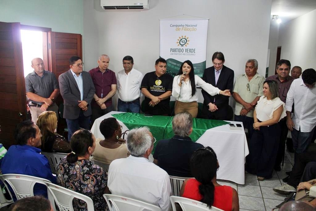 PV realiza solenidade de novas filiações.