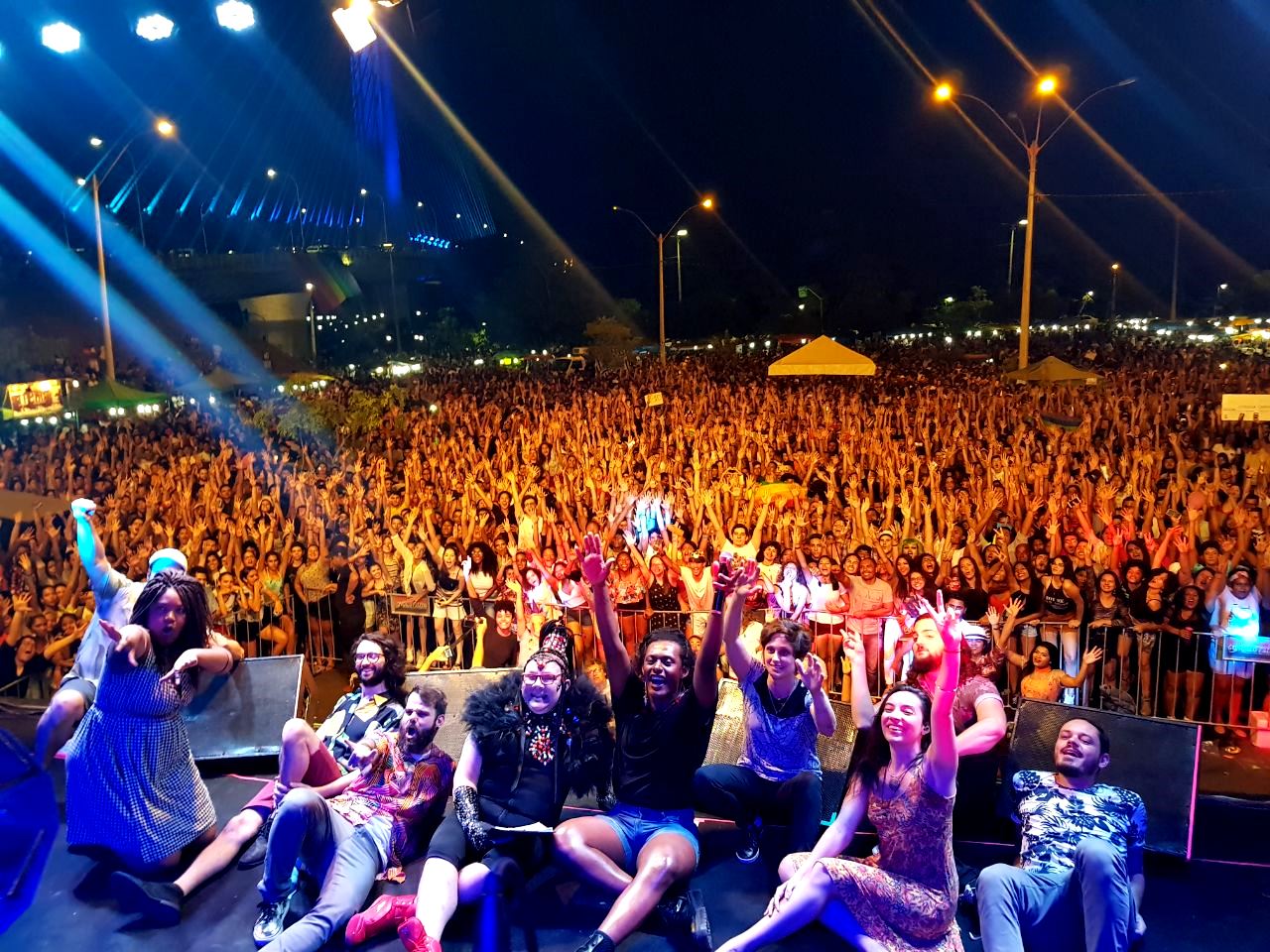 Parada da Diversidade reuniu milhares de pessoas em Teresina.