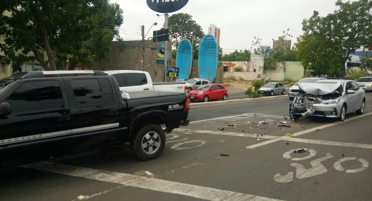 Acidente na Avenida João XXIII.