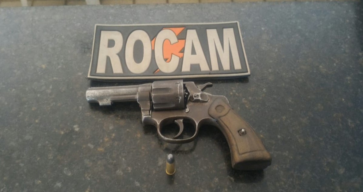 Arma apreendida de posse dos adolescentes