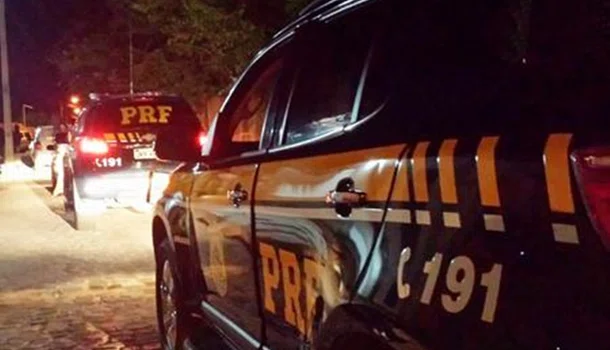 PRF prende suspeito de porte ilegal de arma e CNH vencida em Parnaíba