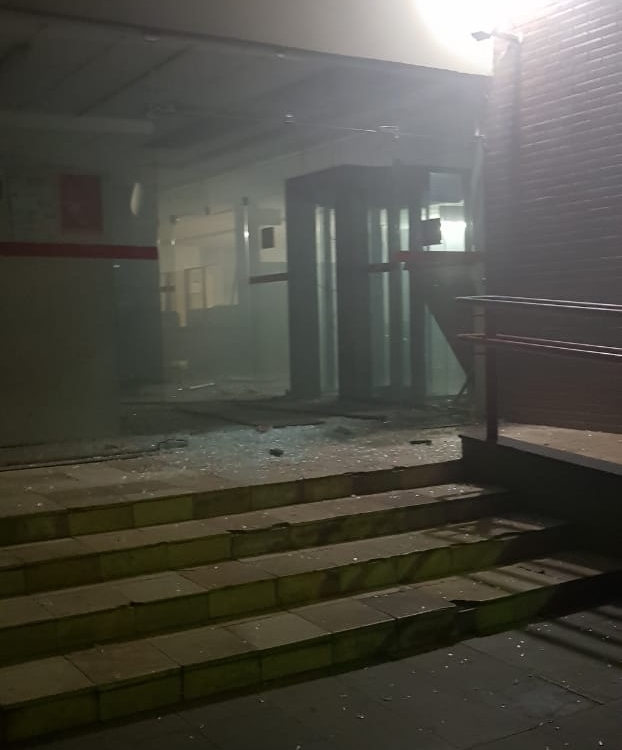 Criminosos explodiram agências bancárias em Oeiras.