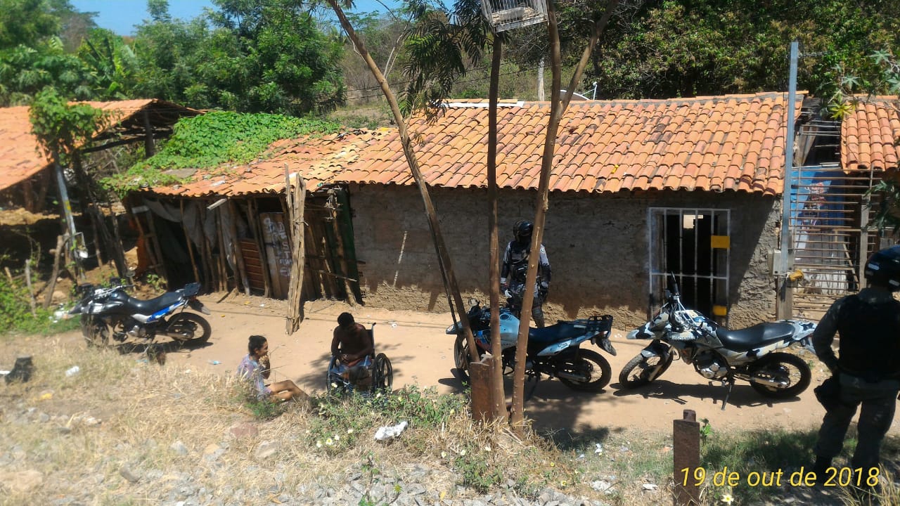 A ROCAM fez buscas em um casa próxima a linha férrea.