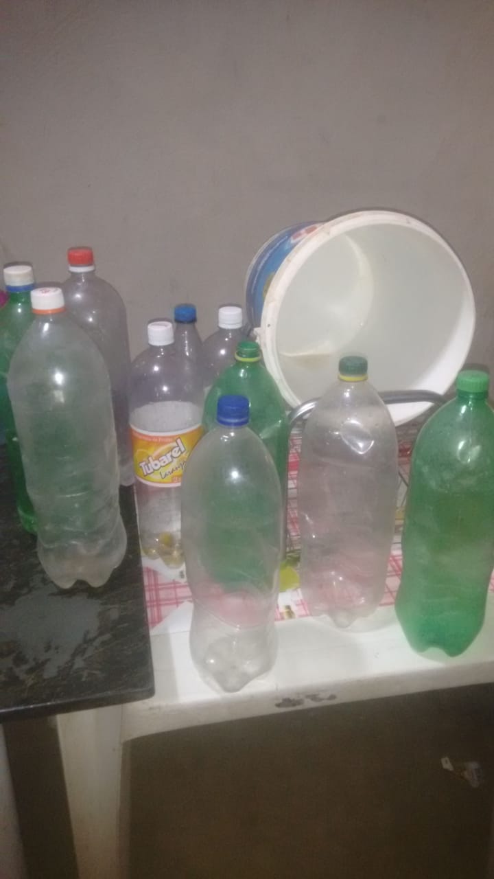 Moradores denunciam que estão há oito dias sem água