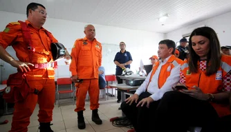 O resgate, monitoramento e retirada de famílias das áreas de risco em José de Freitas foi escolhido.