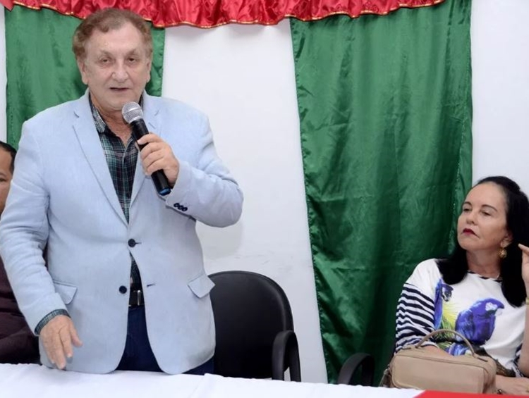 Mão Santa e Adalgisa Sousa.