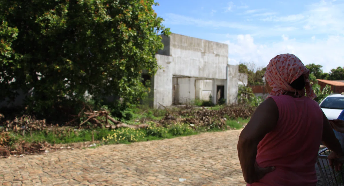 Moradora local, Maria dos Santos