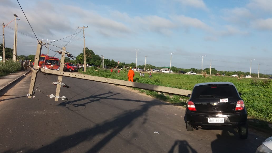 Acidente  aconteceu na manhã desta quarta-feira (23).