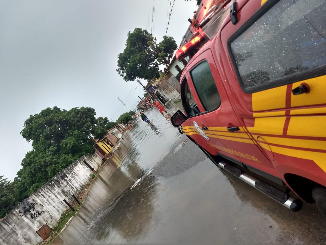 Pelo menos quatro bairros da cidade estão em situação mais grave.