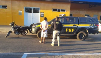Motocicleta furtada em 2013 é recuperada pela PRF