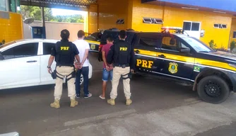 Dois homens foram detidos pela PRF na BR-230.