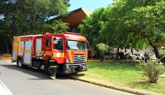 O Corpo de Bombeiros foi acionado