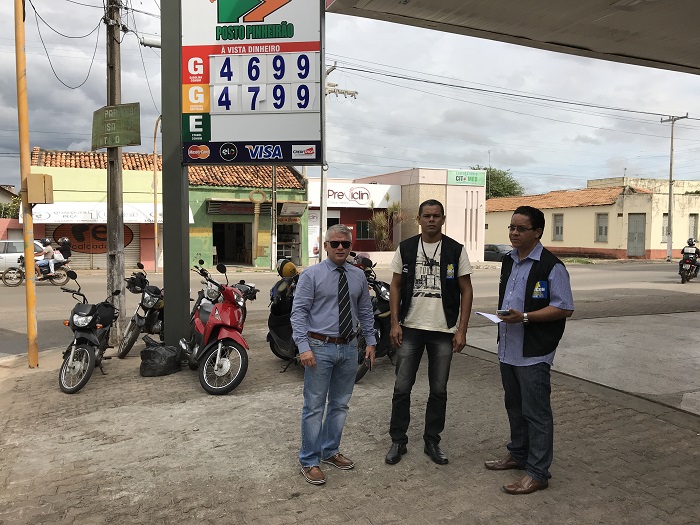 Fiscalização nos postos de combustíveis de Parnaíba