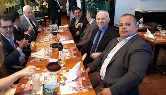 Advogado Marcos Rocha e superintende do Incra Tiago Vasconselos