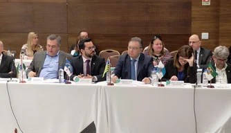Secretario Florentino Neto em encontro