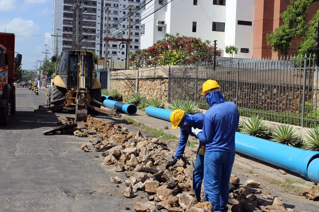 Obras em andamento.