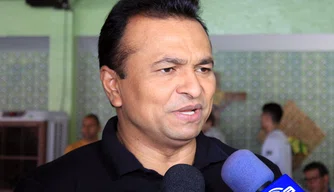 Secretário de segurança Fábio Abreu.