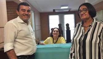 Bete Cuscuz durante a visita