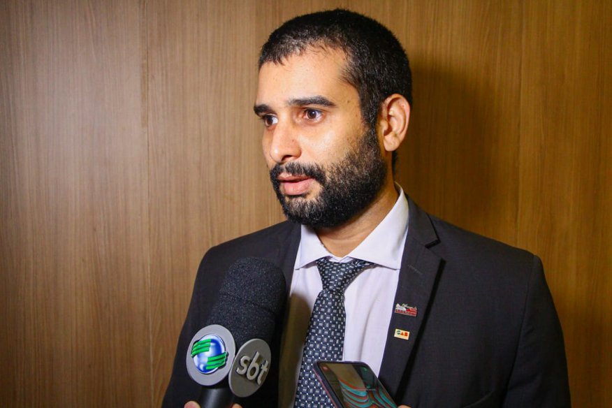 Advogado, Leonardo Queiroz.