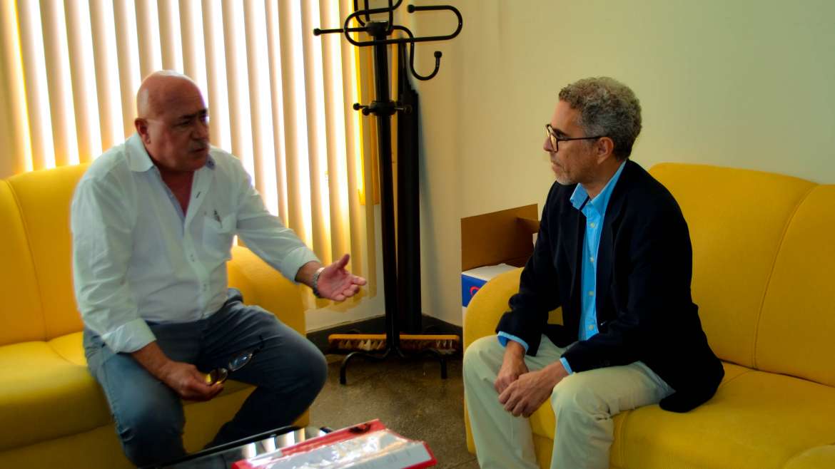 Reunião com presidente da câmara municipal.