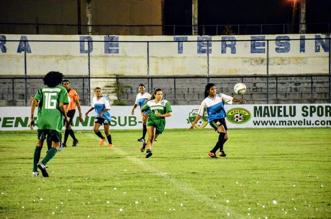 Copa Batom de futebol feminino entra na 2º fase de jogos