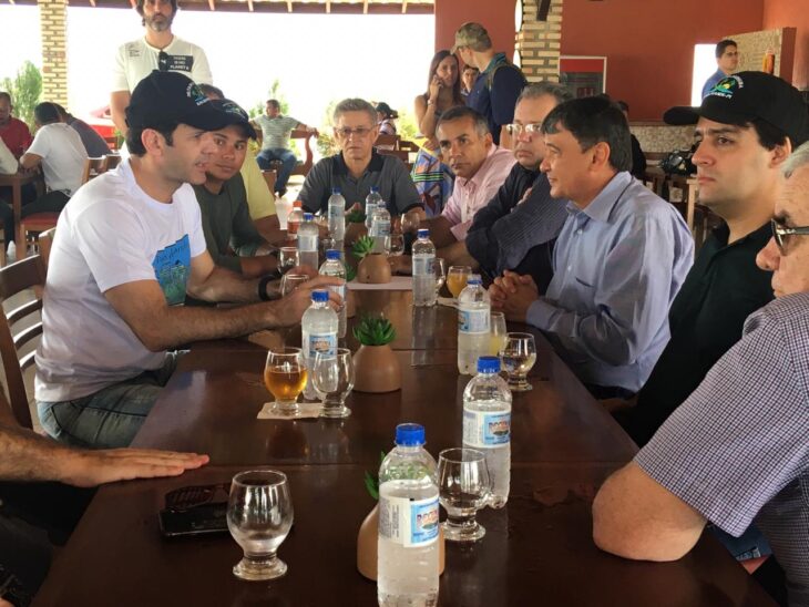 Marcelo Álvaro visitou o litoral nesta segunda-feira (13).