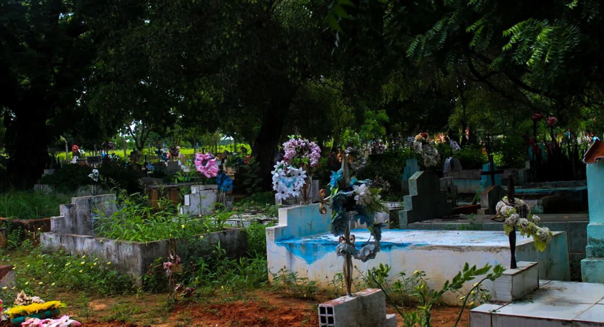 Cemitério, cerâmica Cil