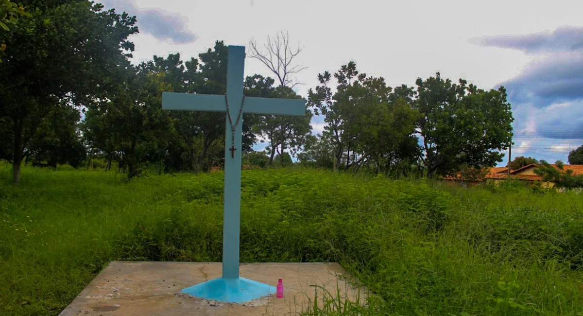 Matagal no cemitério, Cerâmica Cil