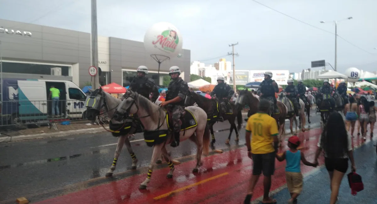 Polícia Militar faz a segurança no Corso de Teresina 2020.