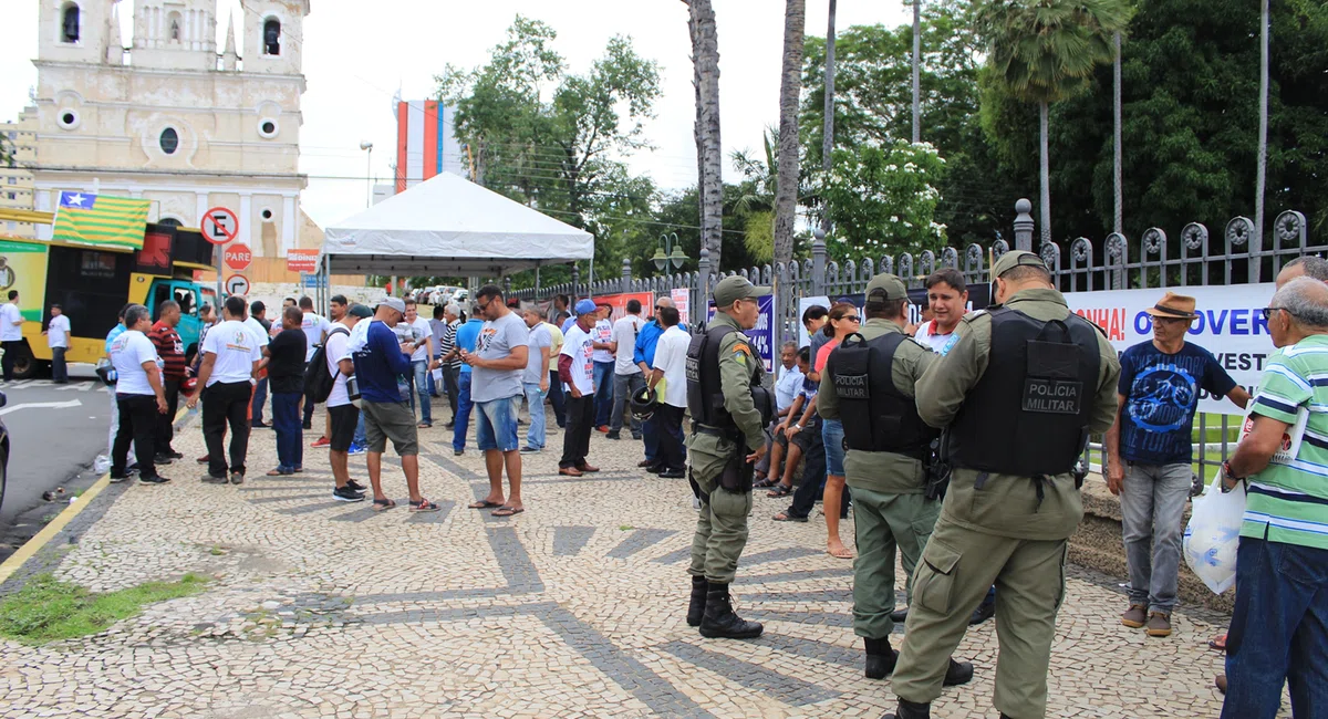 Greve da Policia Militar e Bombeiros