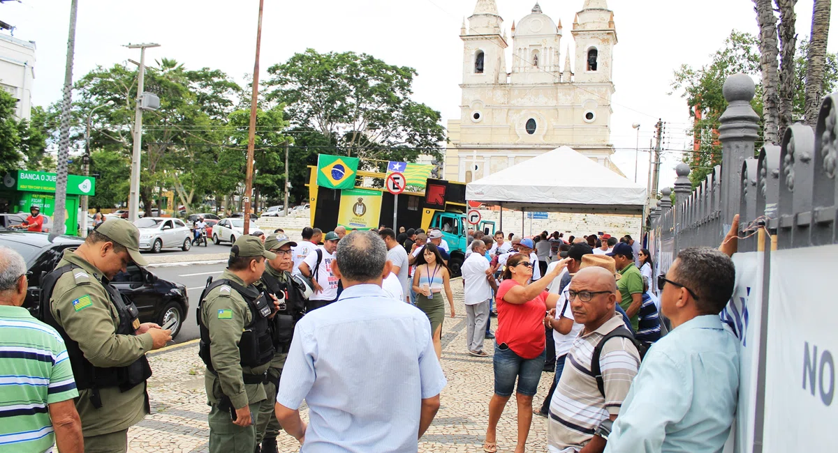 Protesto da Policia militar e Bombeiros
